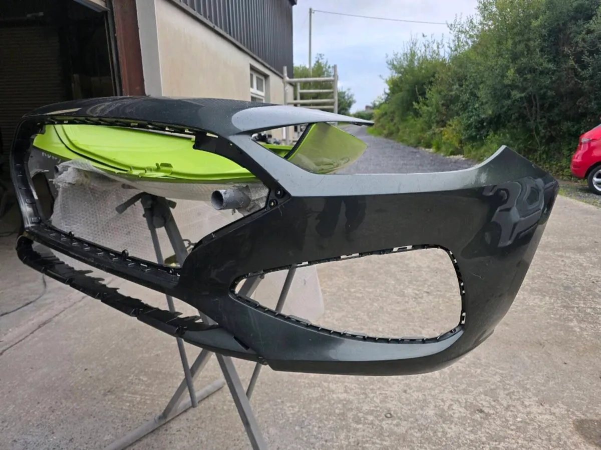 Hyundai i30 front bumper - Image 3