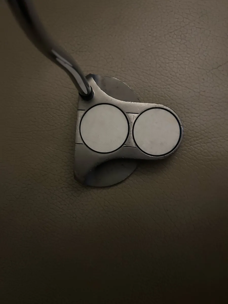 Odyssey 2 ball white hot left handed putter - Image 2