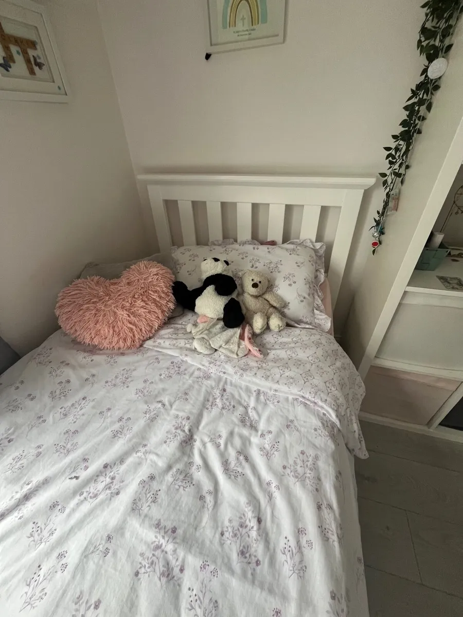 2 x Single Lily Beds - Image 2