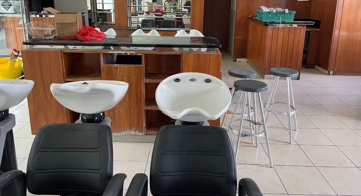 HAIR SALON / BEAUTY SALON EQUIPMENT - Image 3