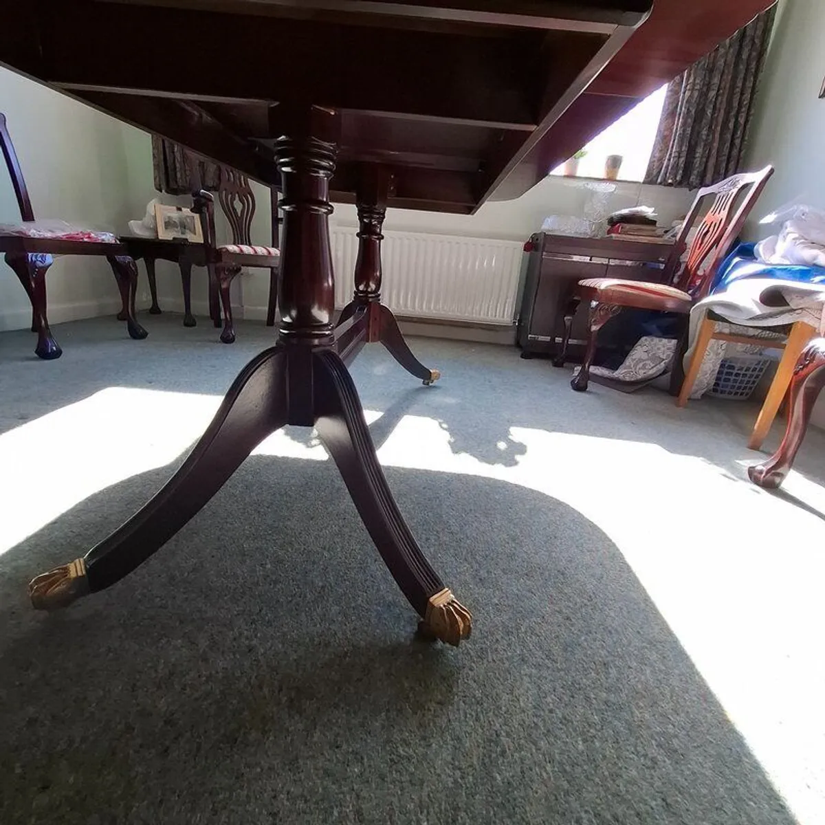 Hand carved Mahogany dinning table with 6 chairs - Image 4