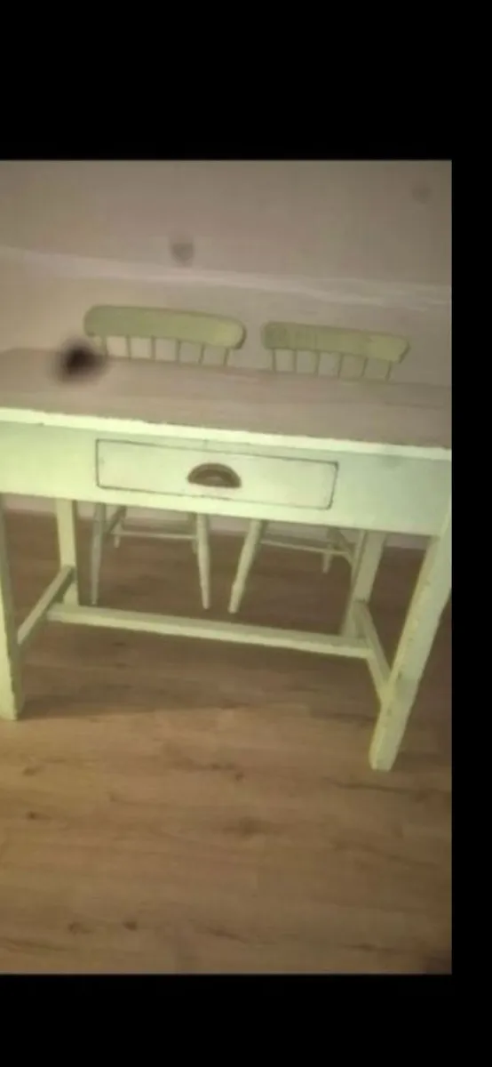 Mid century table and chairs - Image 2
