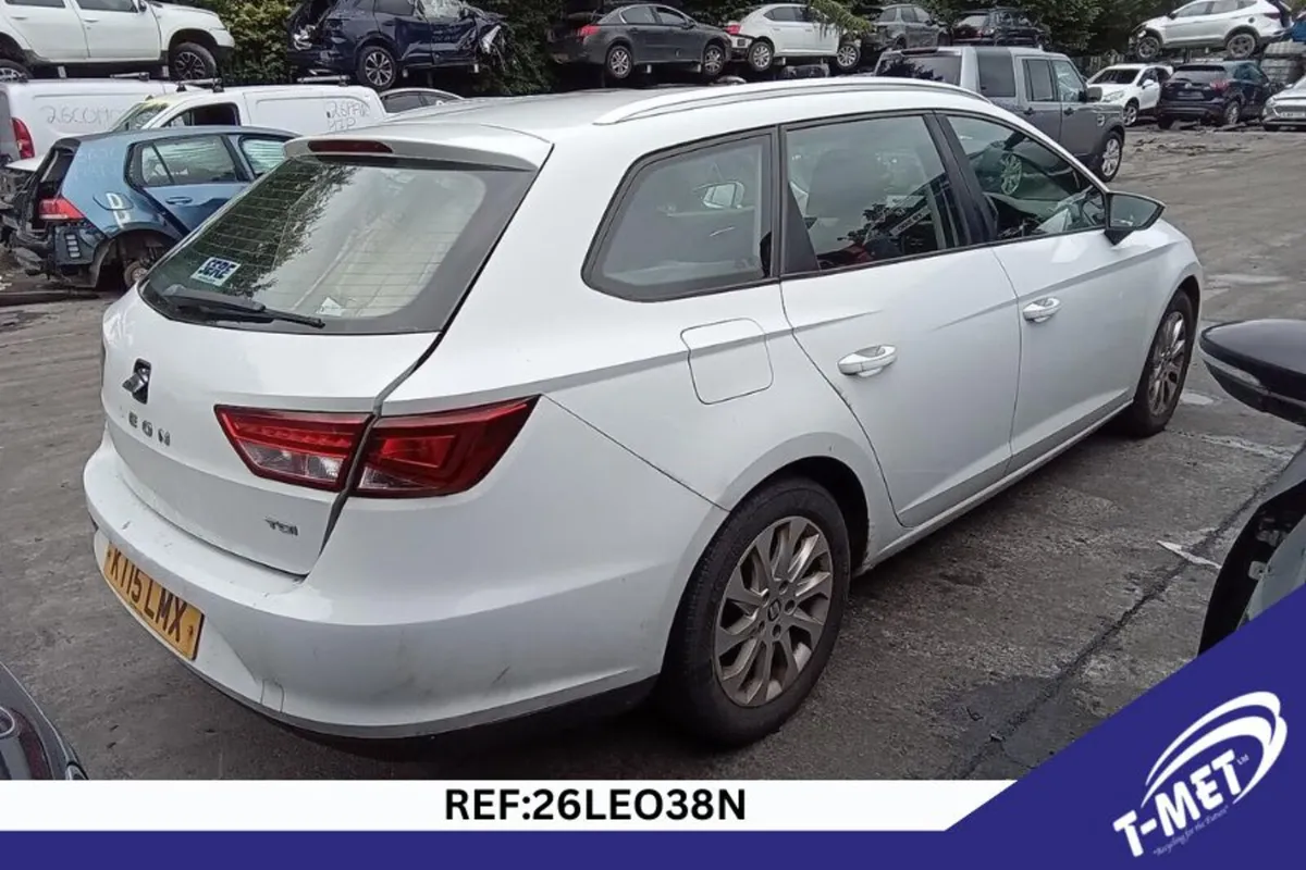 2015 SEAT LEON BREAKING FOR PARTS - Image 1