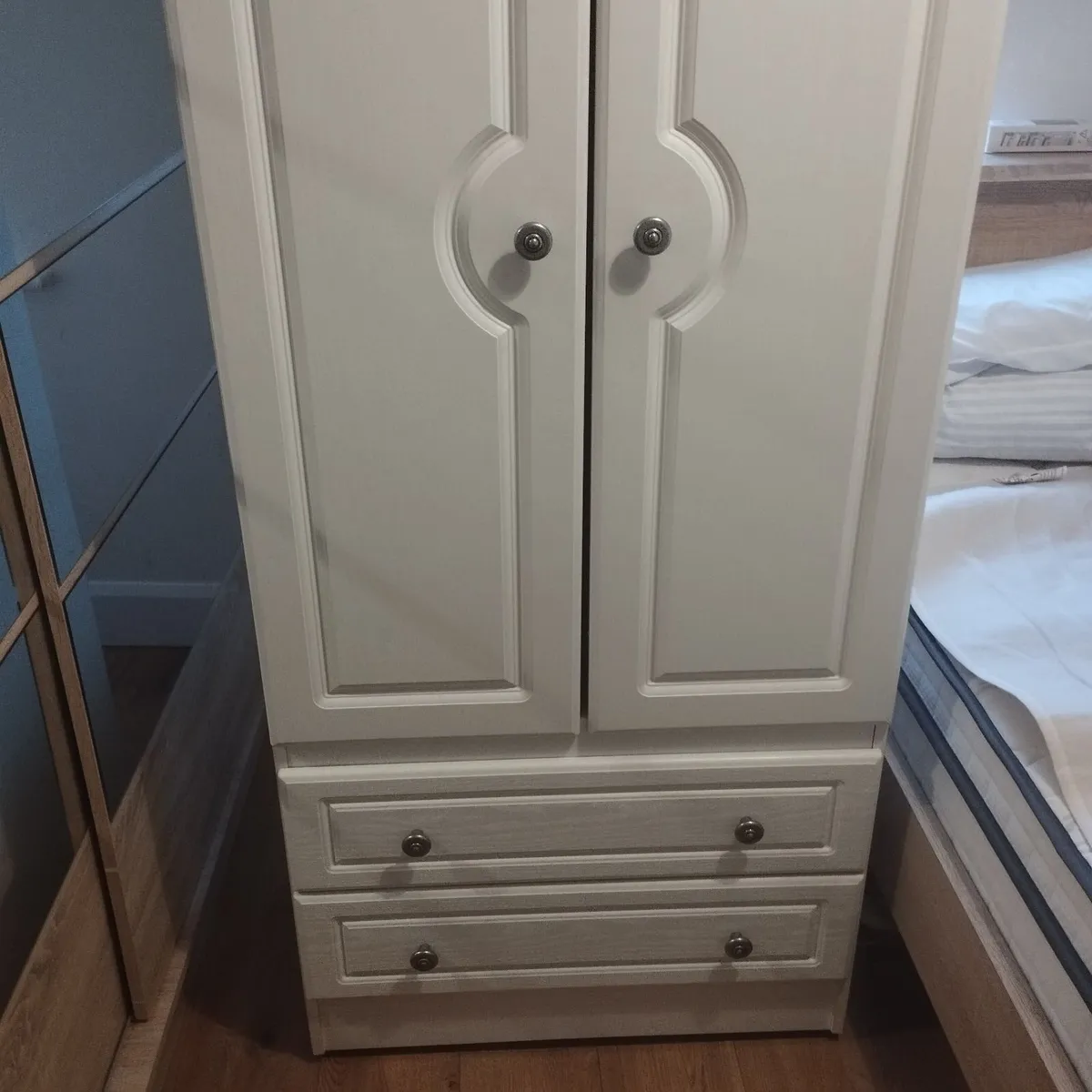 Wardrobe - Image 3