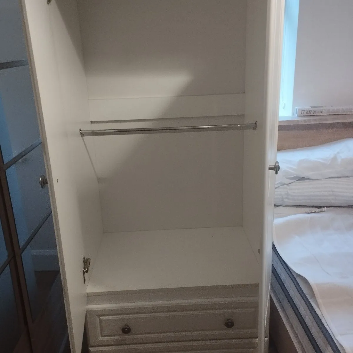 Wardrobe - Image 4