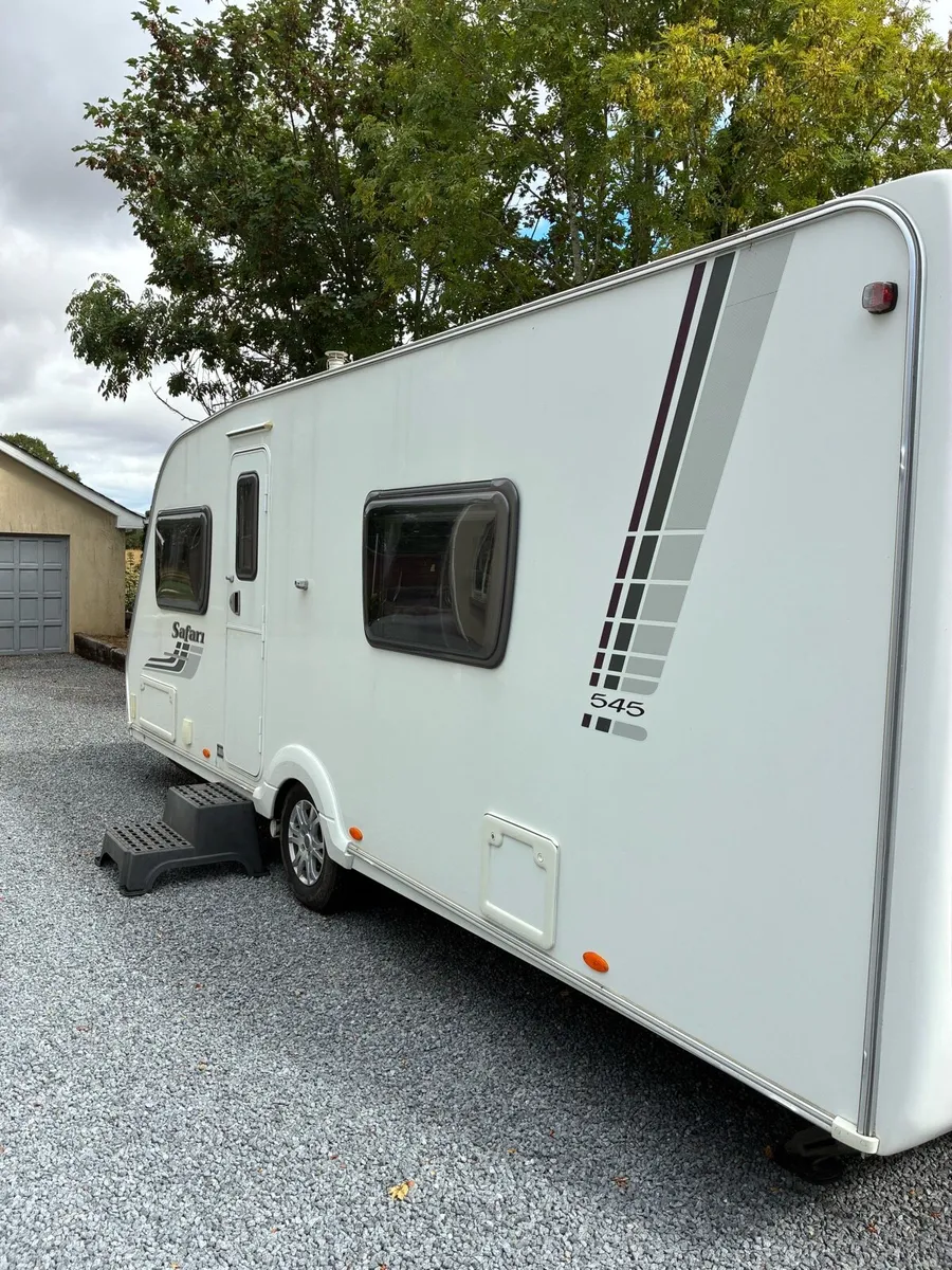 Caravan - Fixed Bed - Image 3