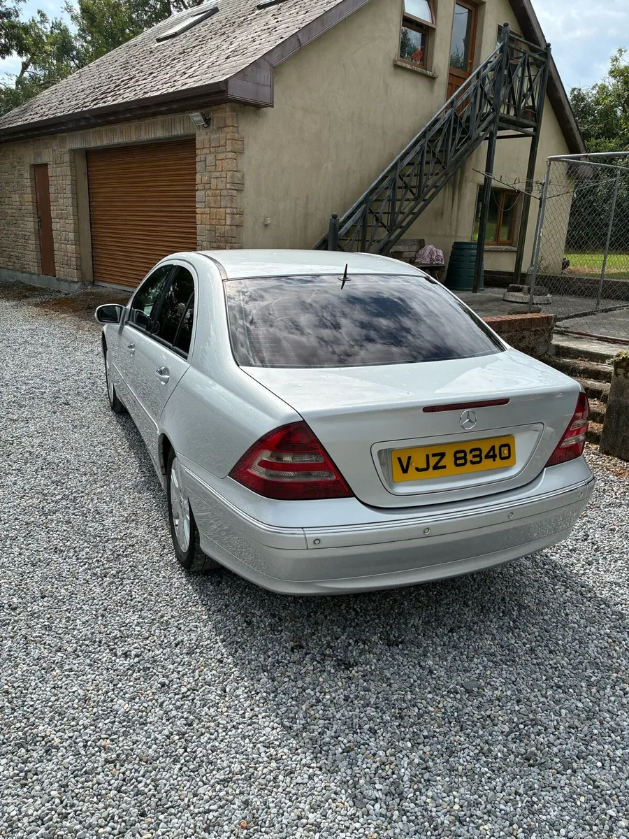Mercedes C-class - Image 2