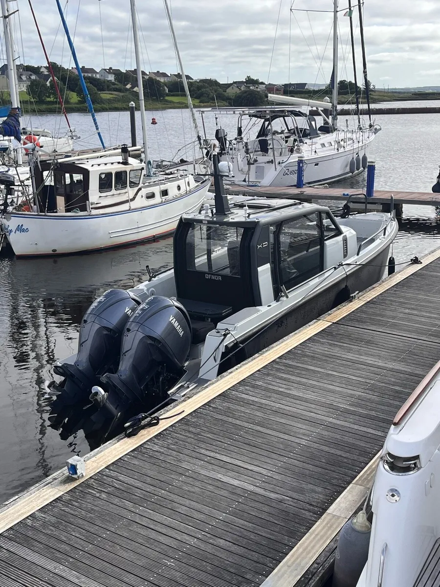 Motorboats and yacht sales - Image 3