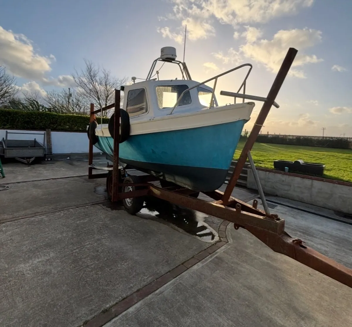 Boat & trailer - Image 3