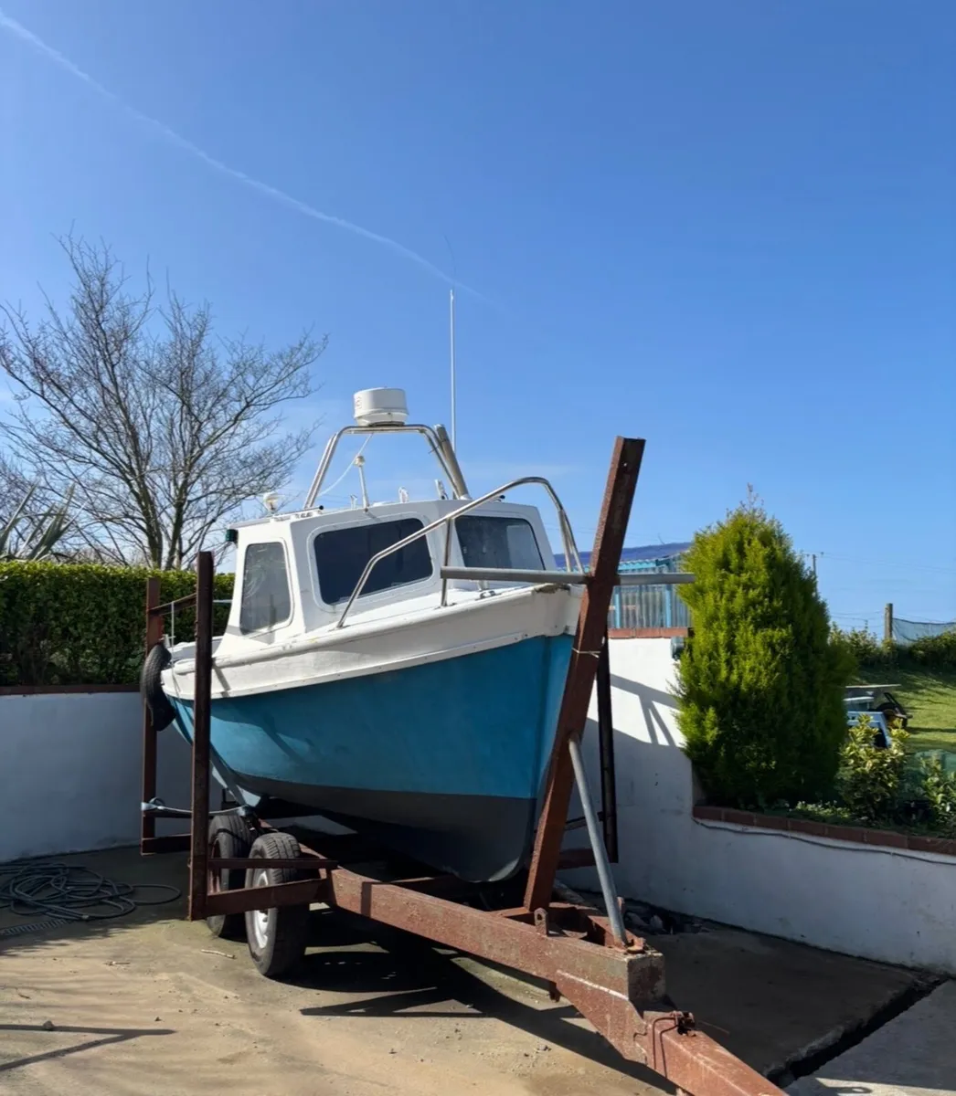 Boat & trailer - Image 2