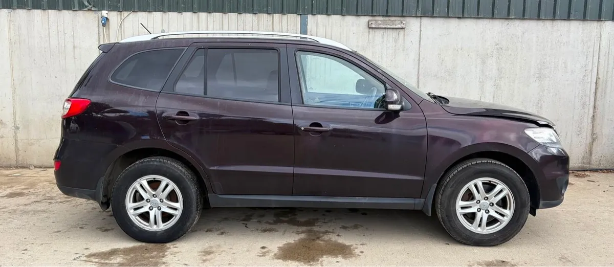 2011 Santa Fe for parts - Image 3