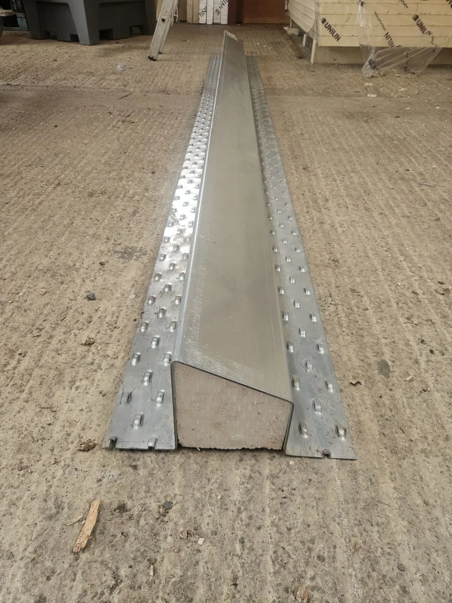Keystone lintels - Image 1