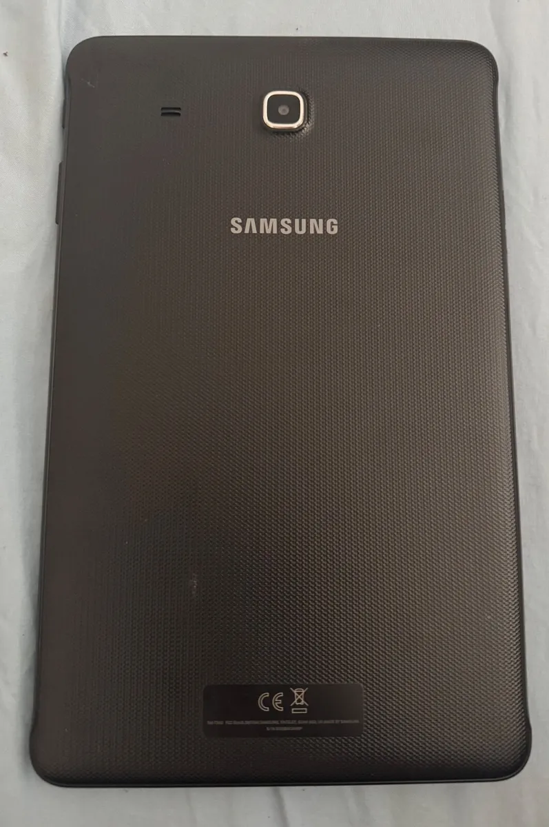 Samsung tablet - Image 2