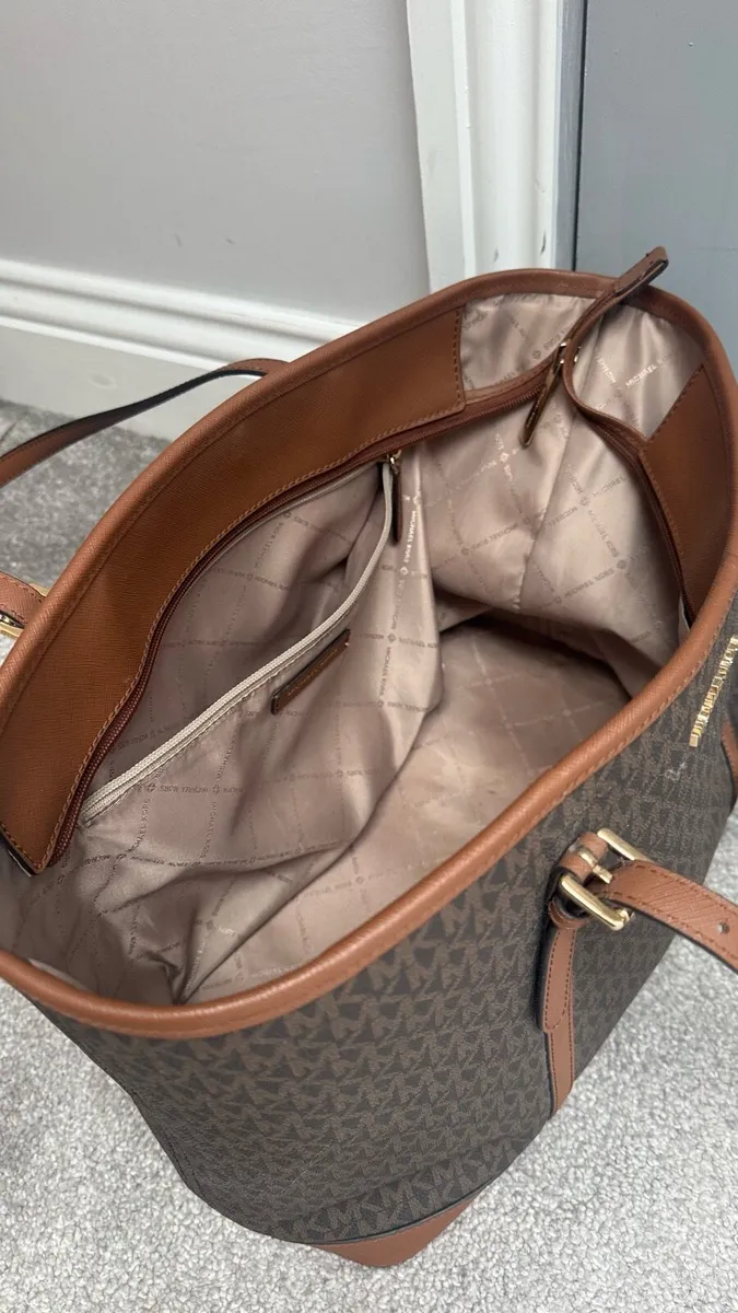 Michael Kors Large Brown tote bag - Image 3