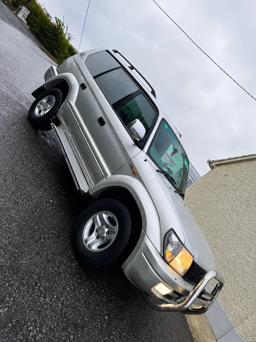 Toyota LandCruiser - Image 3