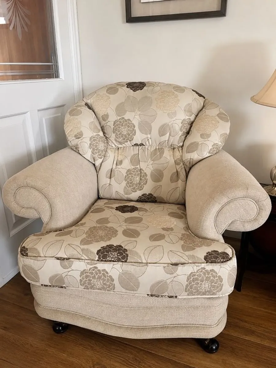 3 seater sofa & 2 Arm Chairs - Image 2