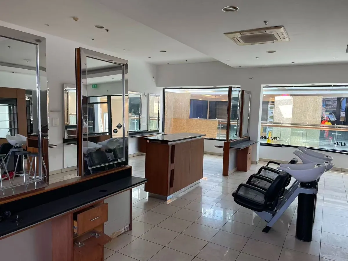 HAIR SALON / BEAUTY SALON EQUIPMENT CLEARANCE - Image 4