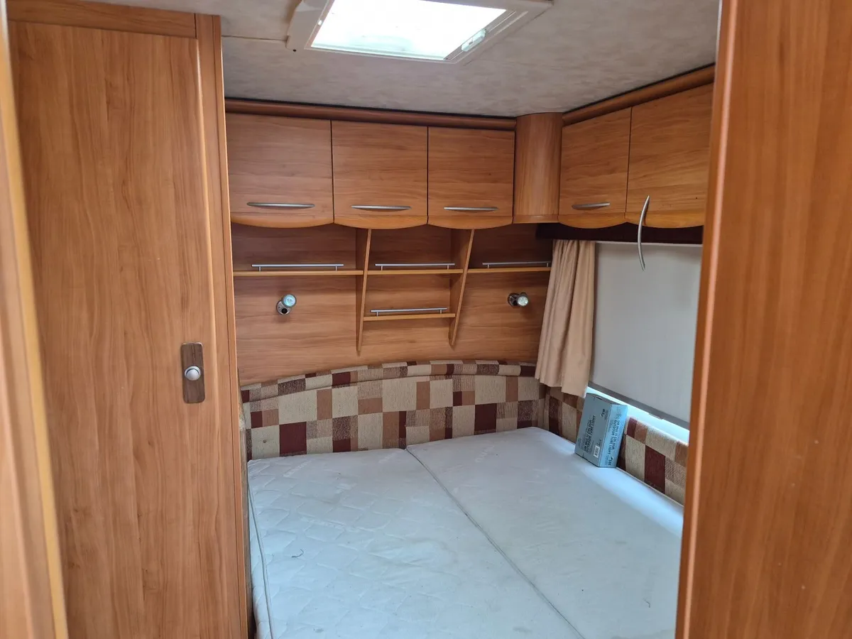 Adria Adora 6 Berth Caravan - Image 4
