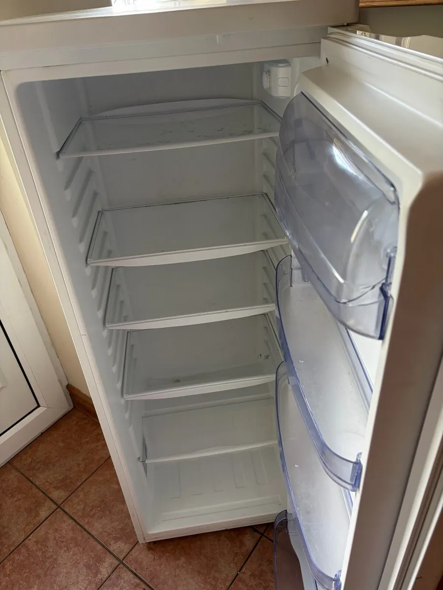 Whirlpool fridge - Image 2