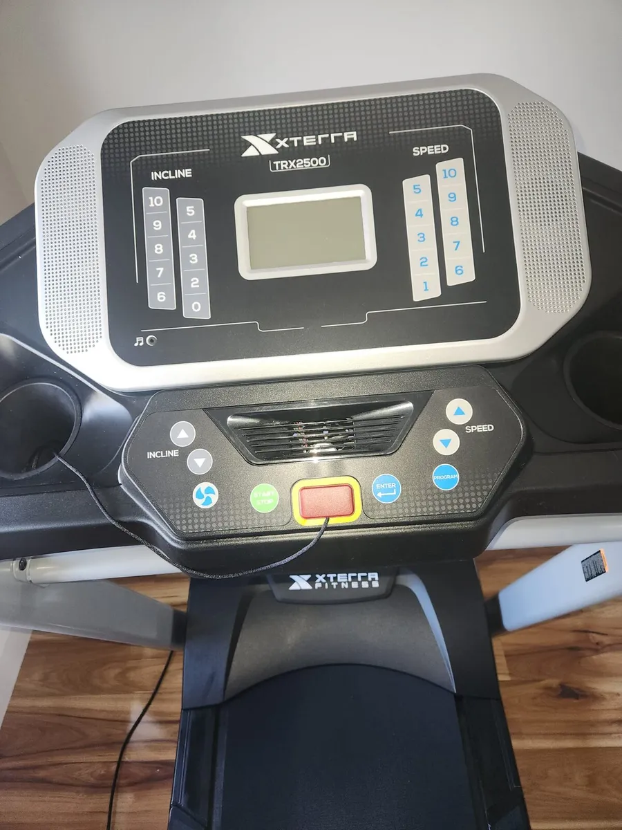 Treadmill for Sale Xterra TRX2500 - Image 4