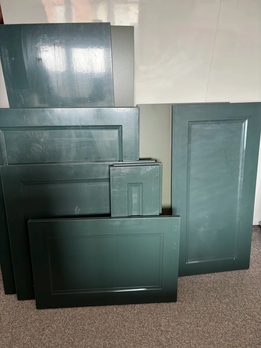 IKEA Axstad green shaker style kitchen new fronts - Image 2