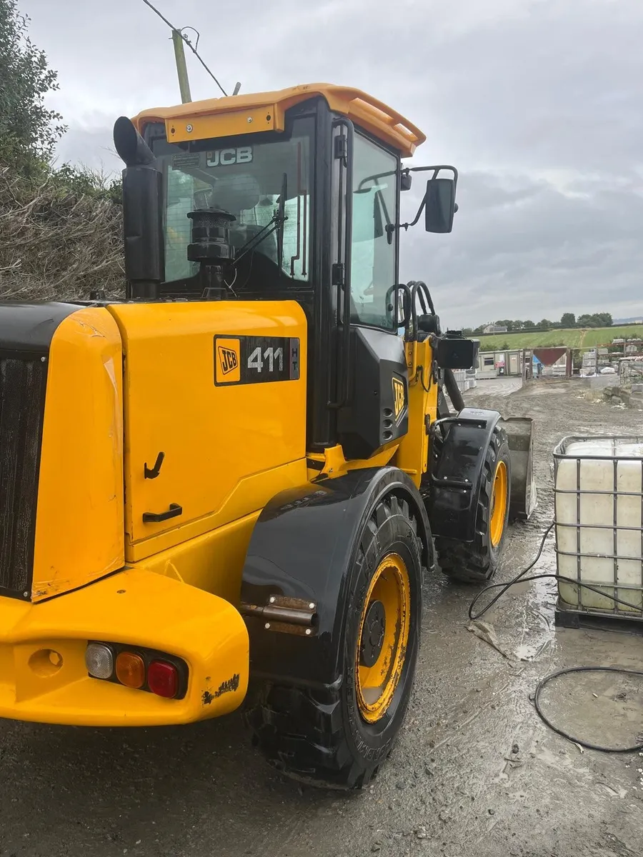 JCB 411 loader - Image 3
