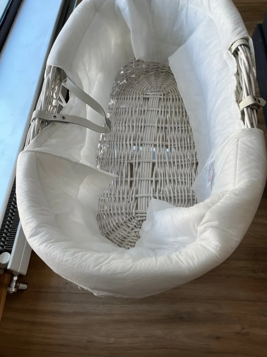 Moses baskets - Image 1