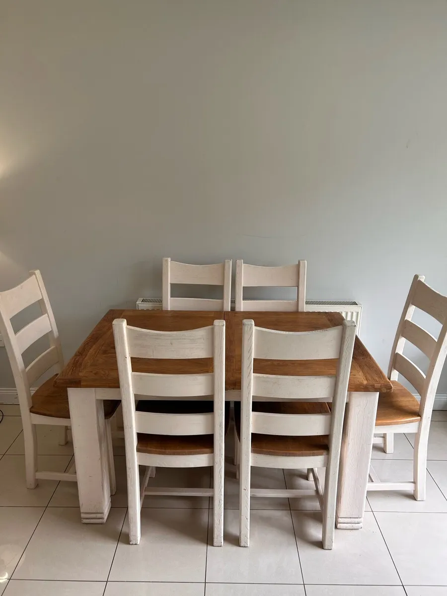 Kitchen table and chairs - Image 4