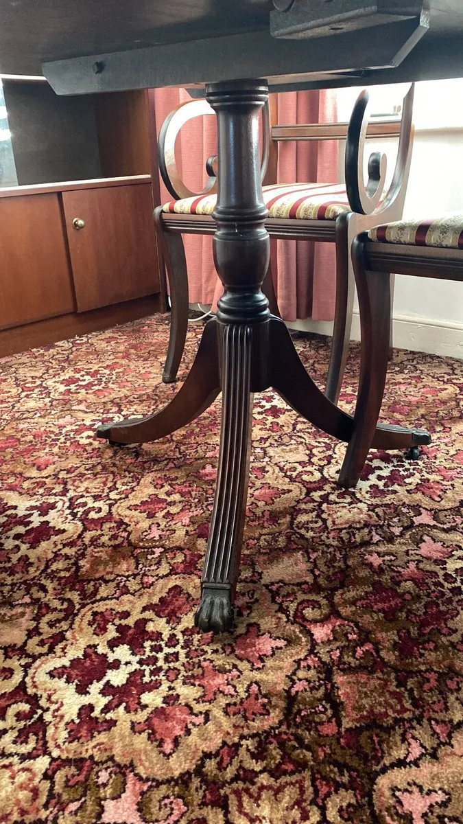 Dining table and chairs - Image 3