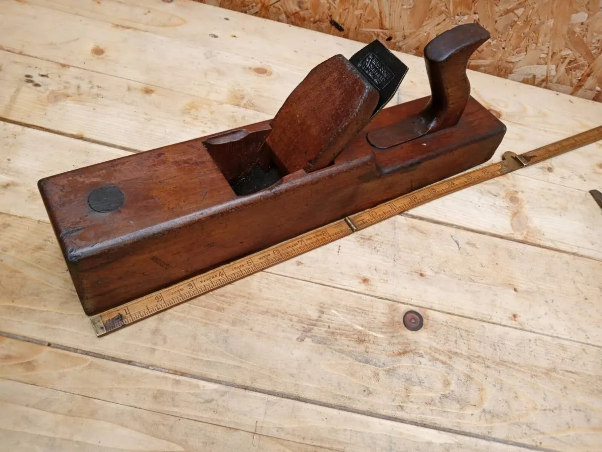 Vintage wooden plane - Image 1