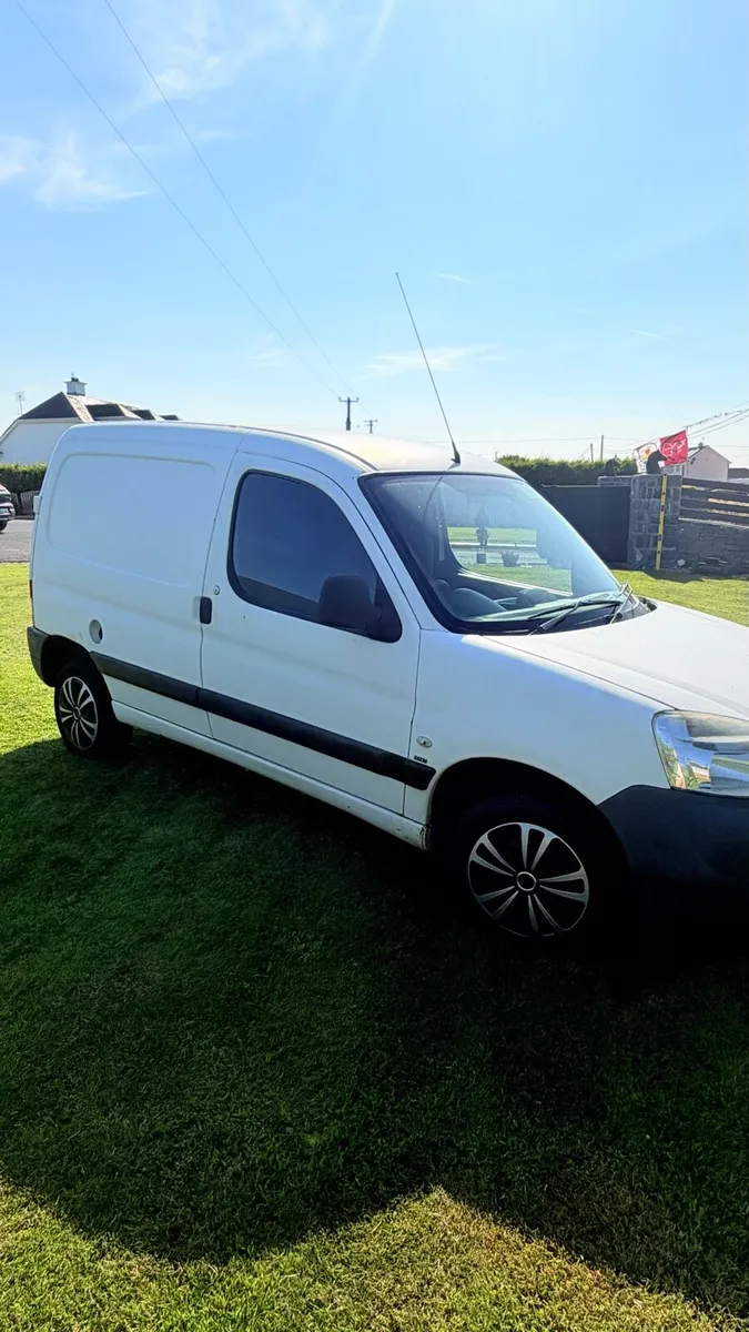 Van - Image 1