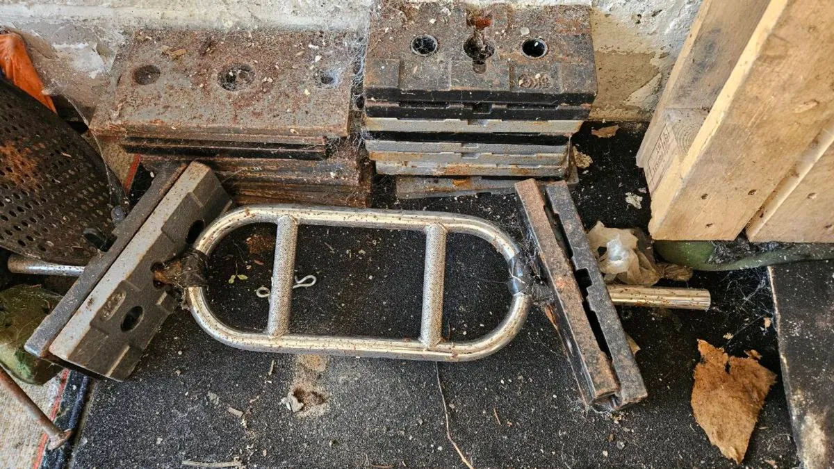 Concrete Weights and Cast Iron Plates - Image 2