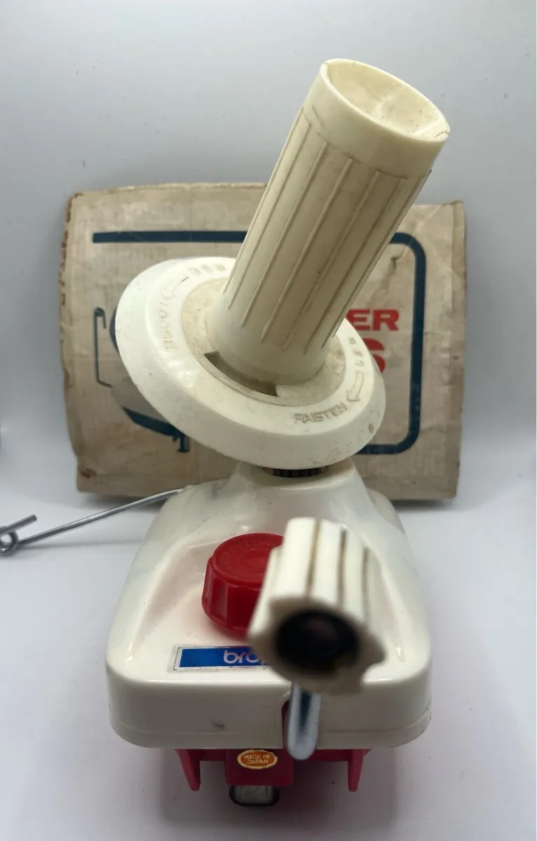 1970s Vintage Brother Wool winder - Image 2