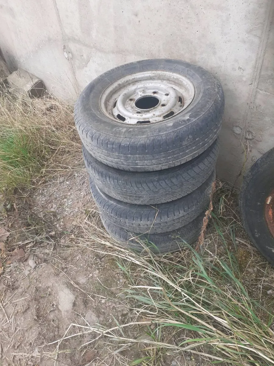 Wheel's - Image 1
