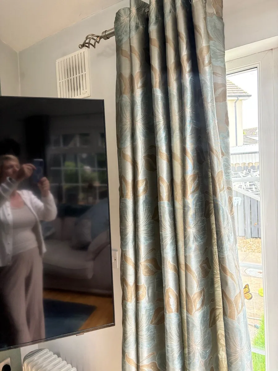 Curtains - Image 1