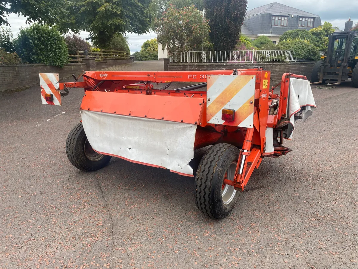 Kuhn FC302GI Mower Conditioner - Image 4