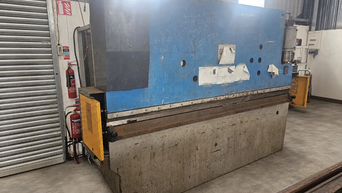 100 ton Omag press brake