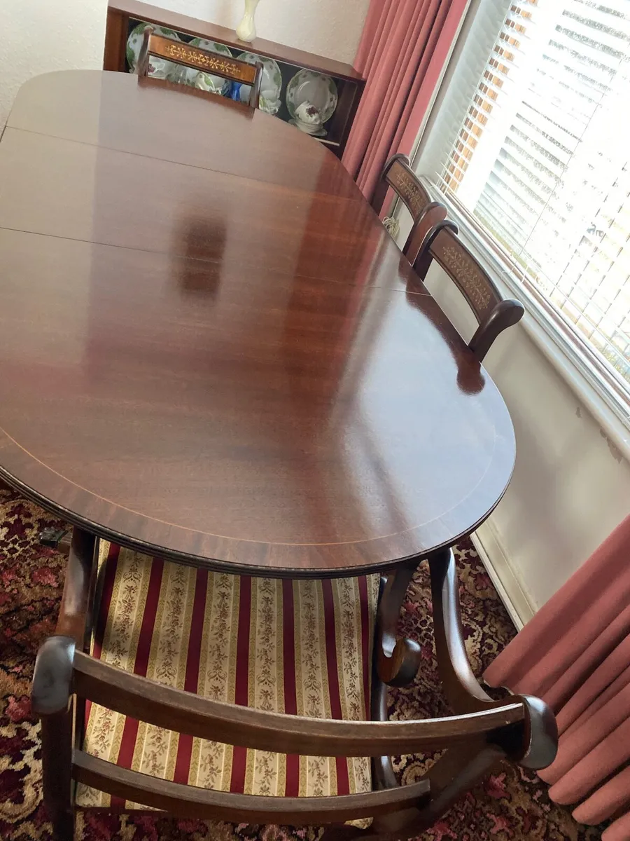 Regency style Dining table and chairs - Image 3