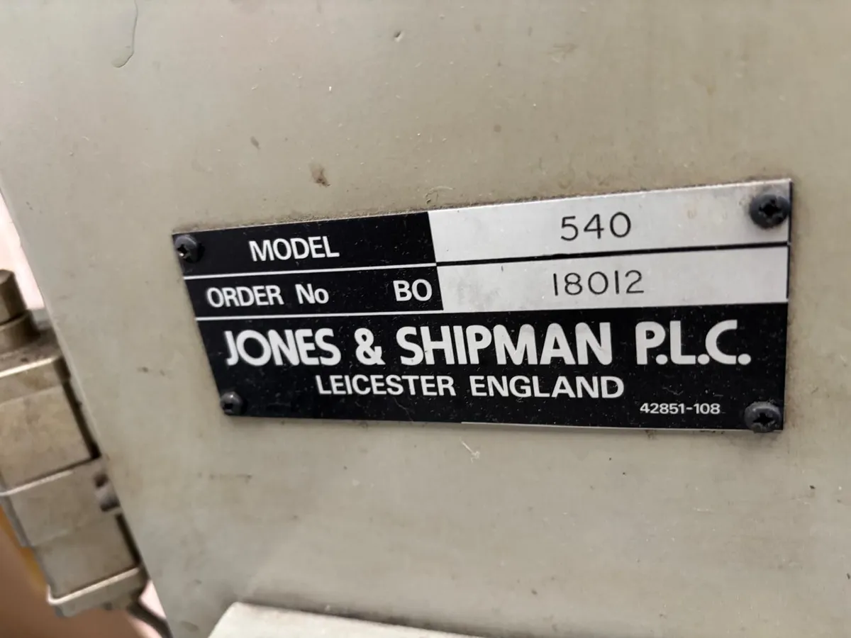 Jones & Shipman - 540 SERIES- Surface grinder - Image 2