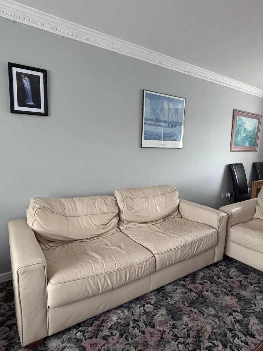 Couch - Image 3