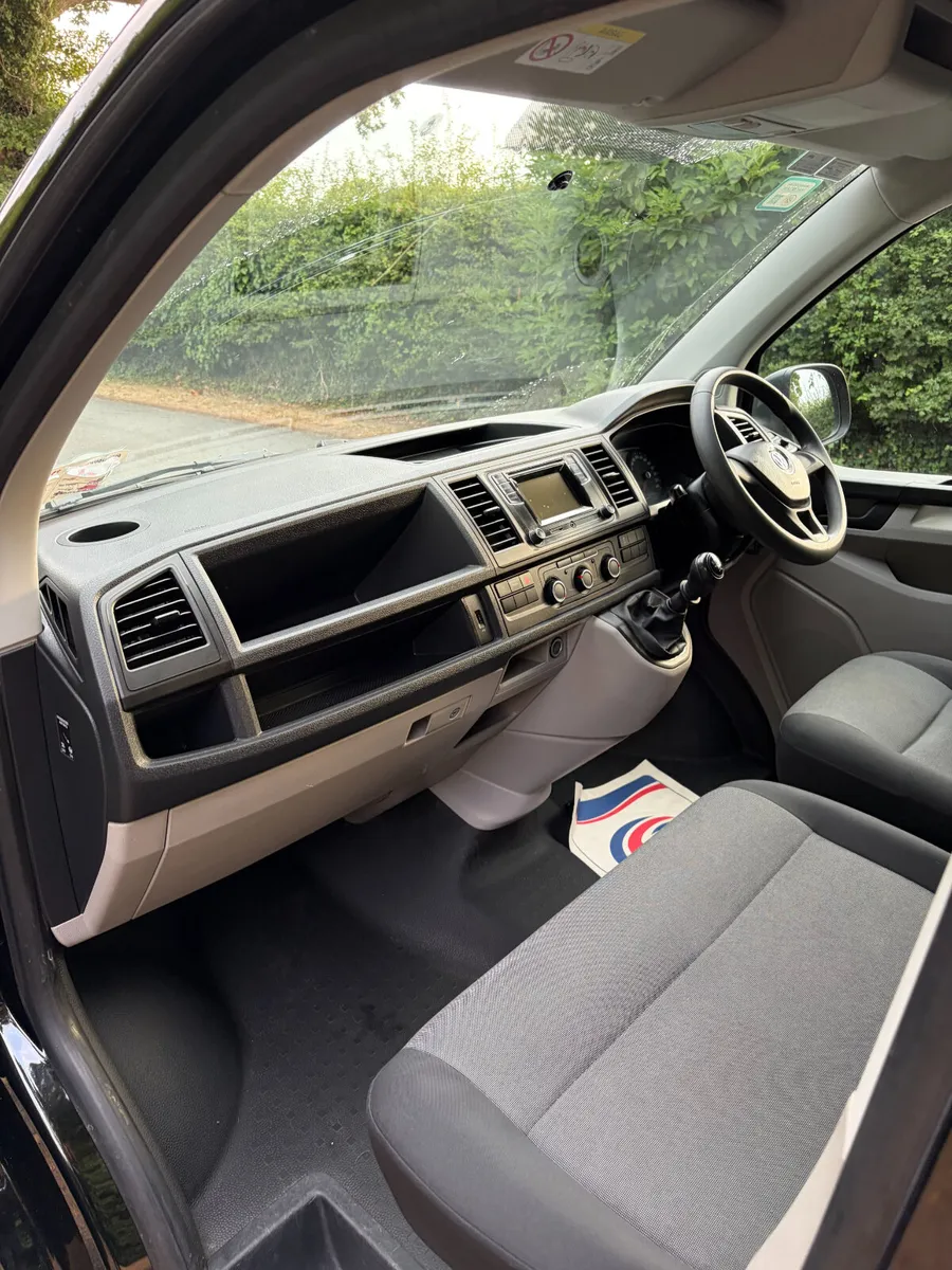 Volkswagen Transporter 2020 T6 3000KG,102 HP - Image 4