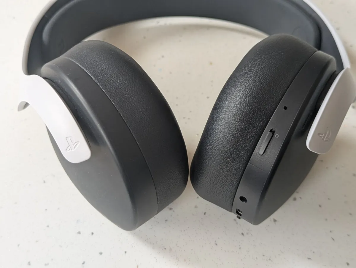 PlayStation Headset - Image 1