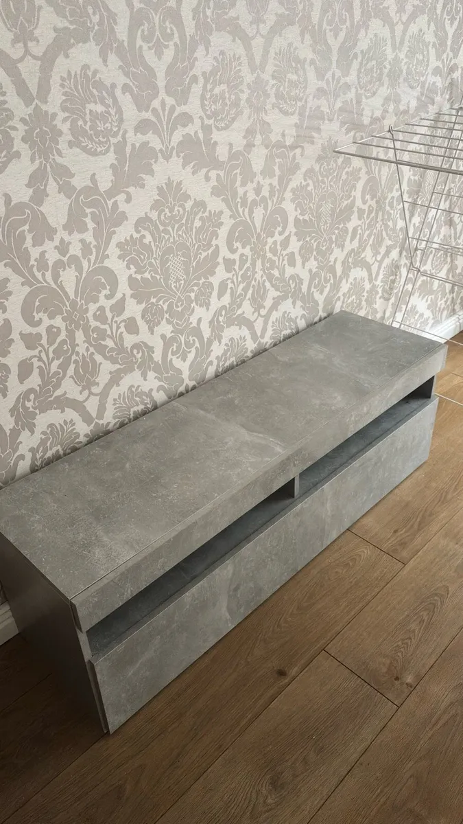 Tv set - Image 2