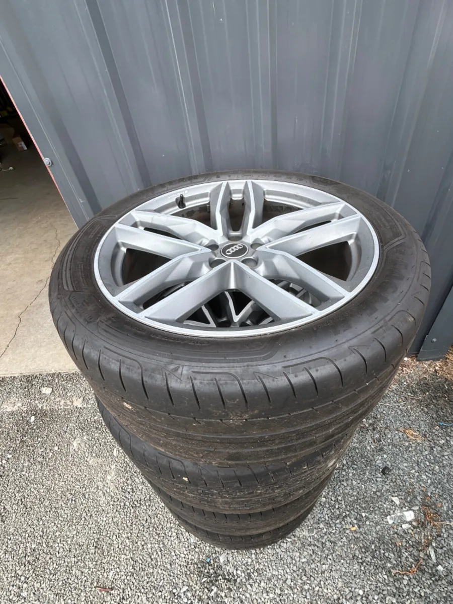 Genuine 21 audi SQ7 rims Goodyear tyres - Image 1