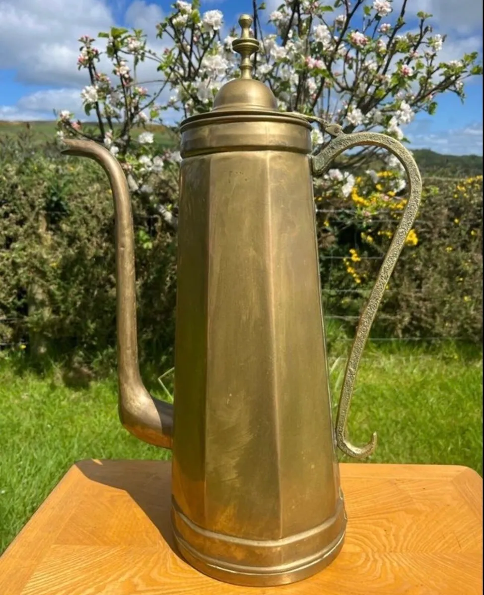 1920s Hand Hammered Brass Dallah - Image 1