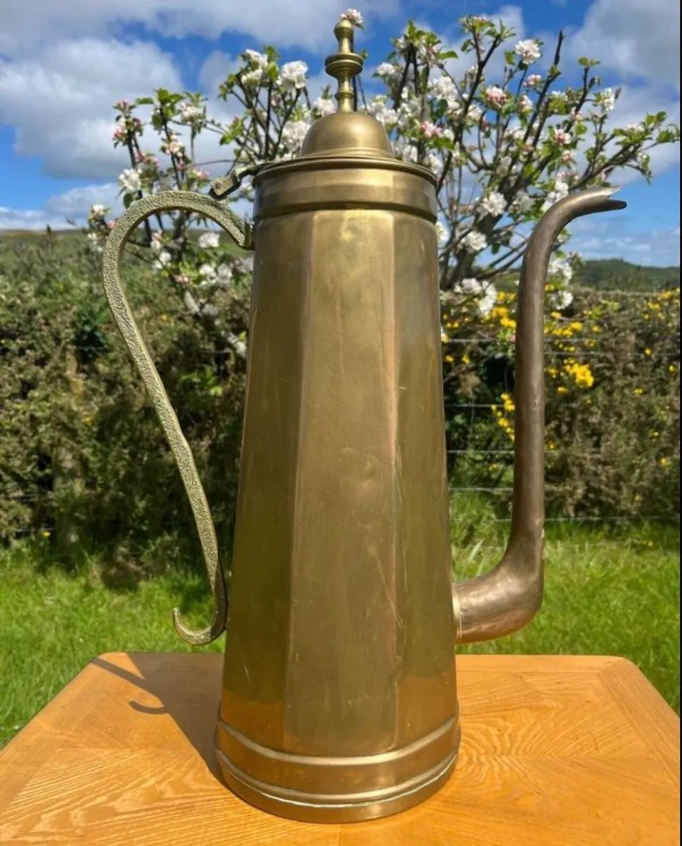 1920s Hand Hammered Brass Dallah - Image 2