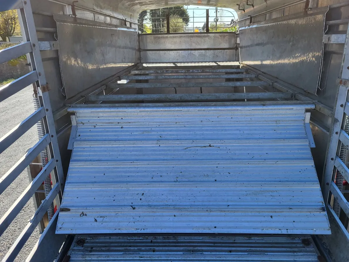 Hudson Tri Axle Livestock Trailer - Image 3