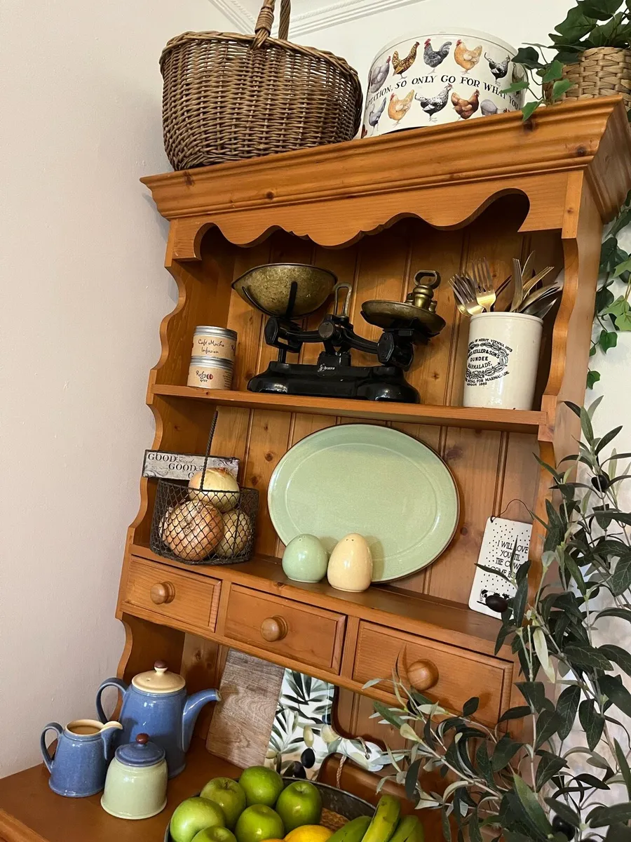 Dresser - Image 2