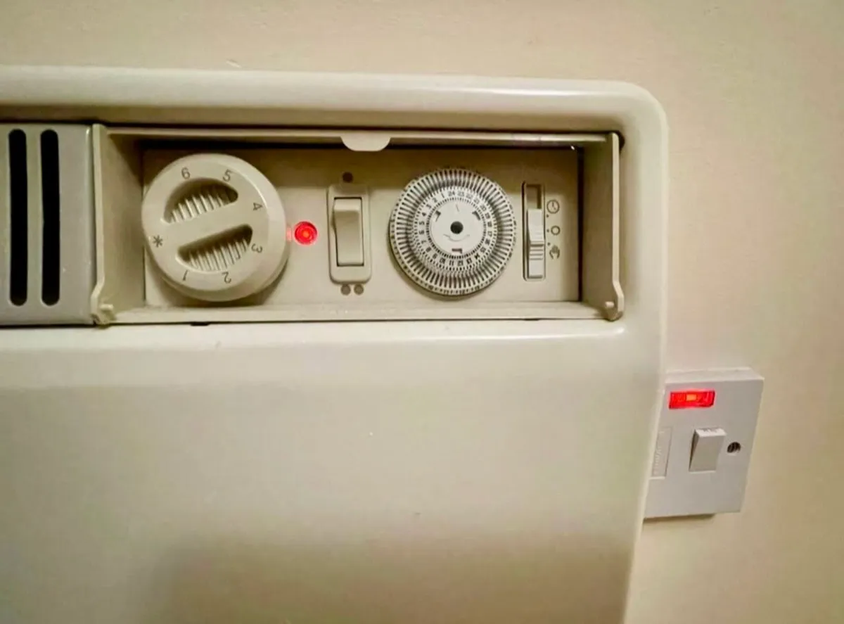 Dimplex 2kW electric heaters (x2) - Image 2