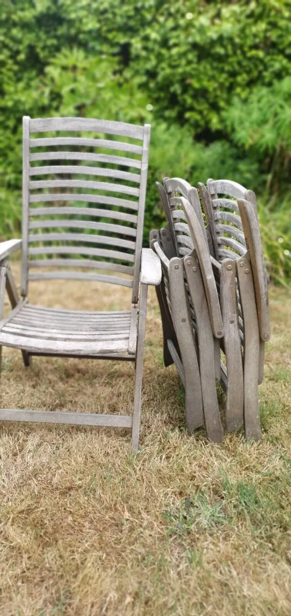 Garden table & 6 chairs FREE, COLLECTION ONLY - Image 4